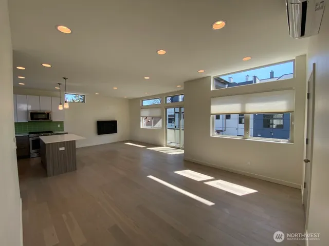 $4,600 | 811 Northwest 50th Street, Seattle, WA 98107