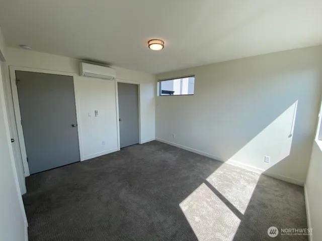 $4,600 | 811 Northwest 50th Street, Seattle, WA 98107