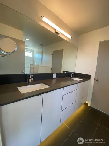 $4,600 | 811 Northwest 50th Street, Seattle, WA 98107