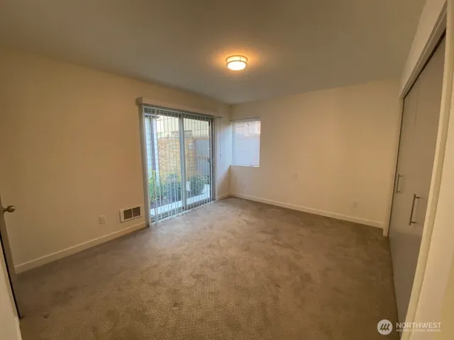 $4,600 | 811 Northwest 50th Street, Seattle, WA 98107