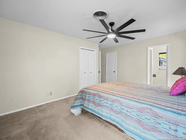 $2,300 | 22 Sunrise Drive, Pleasanton, TX 78064