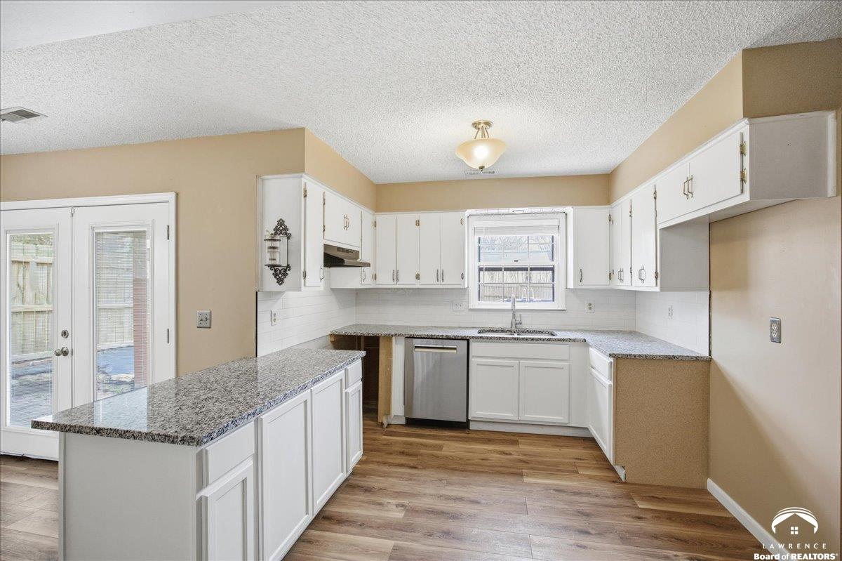 2127 Rhode Island Street Lawrence, KS 66046 - Photo 11 of 25