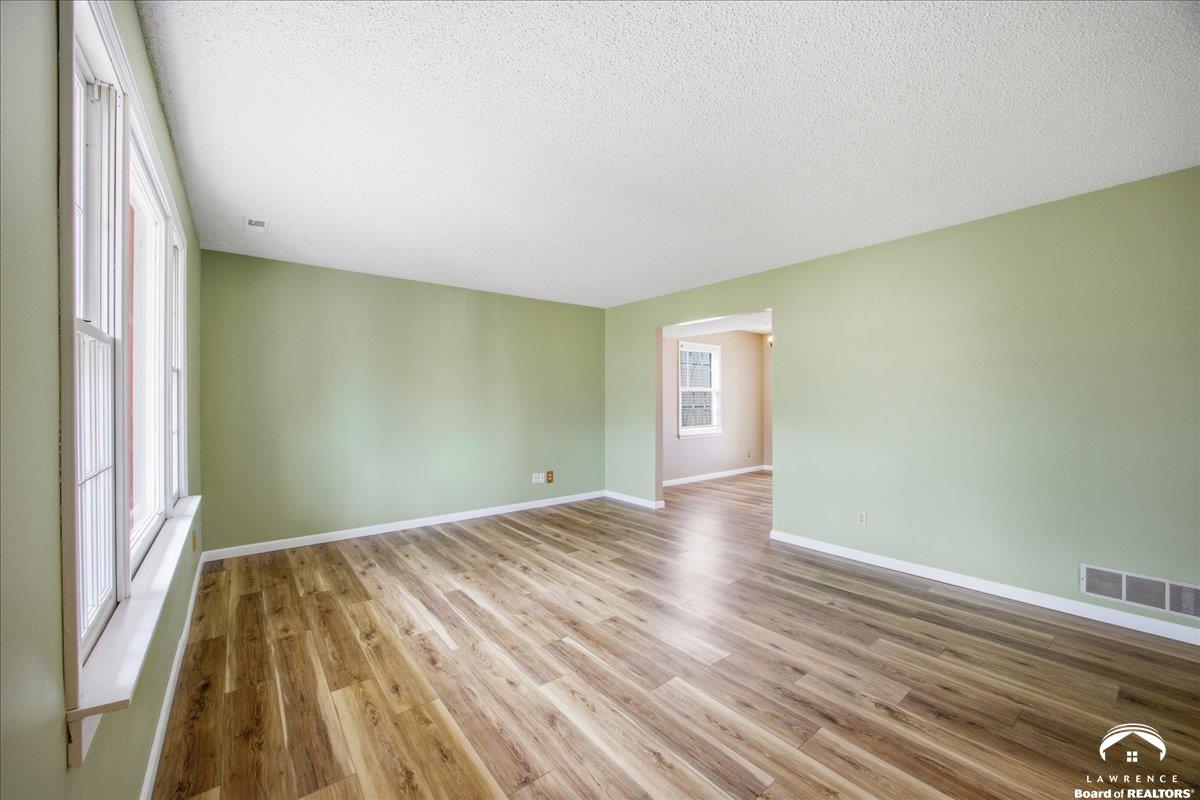 2127 Rhode Island Street Lawrence, KS 66046 - Photo 6 of 25