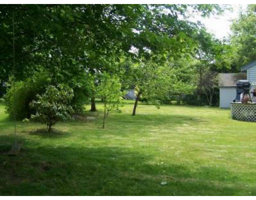 3 Jeanne Road Randolph, MA 02368 - Photo 3 of 8 Gallery Image 3