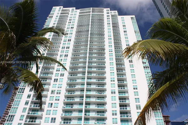$5,100 | 951 Brickell Avenue, Unit 4006, Miami, FL 33131