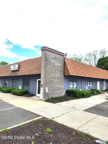 $12 | 743 Columbia Turnpike, Unit 4, East Greenbush, NY 12061