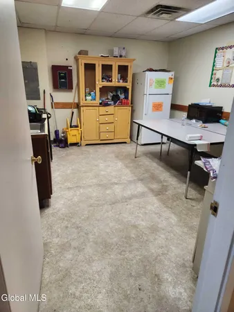 $12 | 743 Columbia Turnpike, Unit 4, East Greenbush, NY 12061