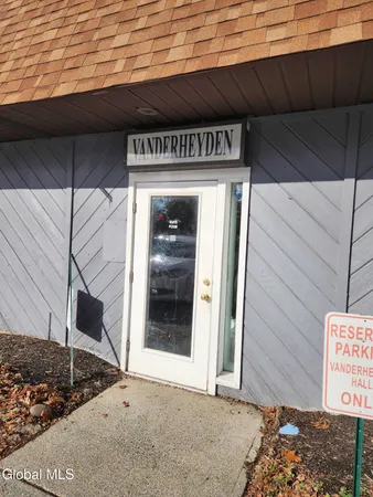 $12 | 743 Columbia Turnpike, Unit 4, East Greenbush, NY 12061