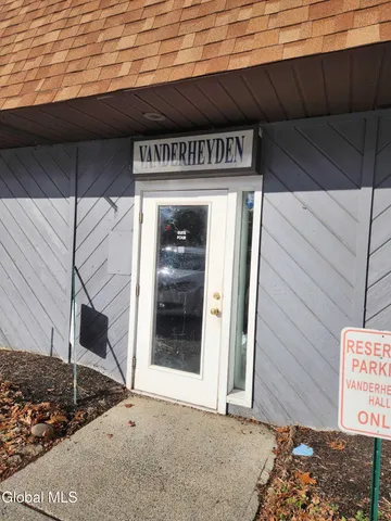 $12 | 743 Columbia Turnpike, Unit 4, East Greenbush, NY 12061