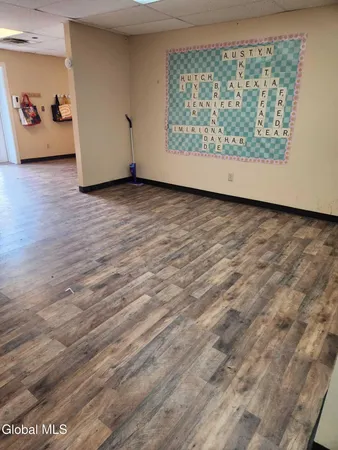 $12 | 743 Columbia Turnpike, Unit 4, East Greenbush, NY 12061