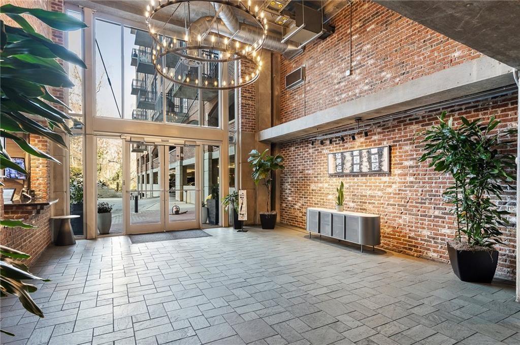 3235 Roswell Road Northeast, Unit 819 Atlanta, GA 30305 - Photo 40 of 76 Gallery Image 40