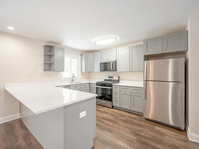 $299,900 | 906 Natoma Court, Joliet, IL 60431