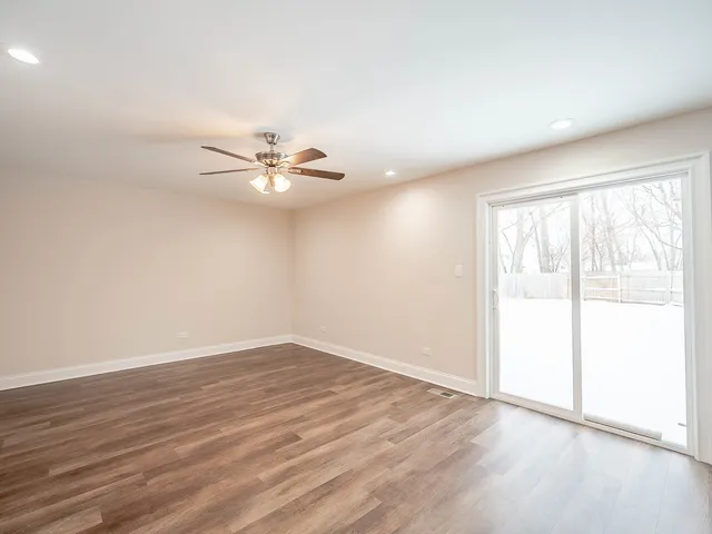 $299,900 | 906 Natoma Court, Joliet, IL 60431