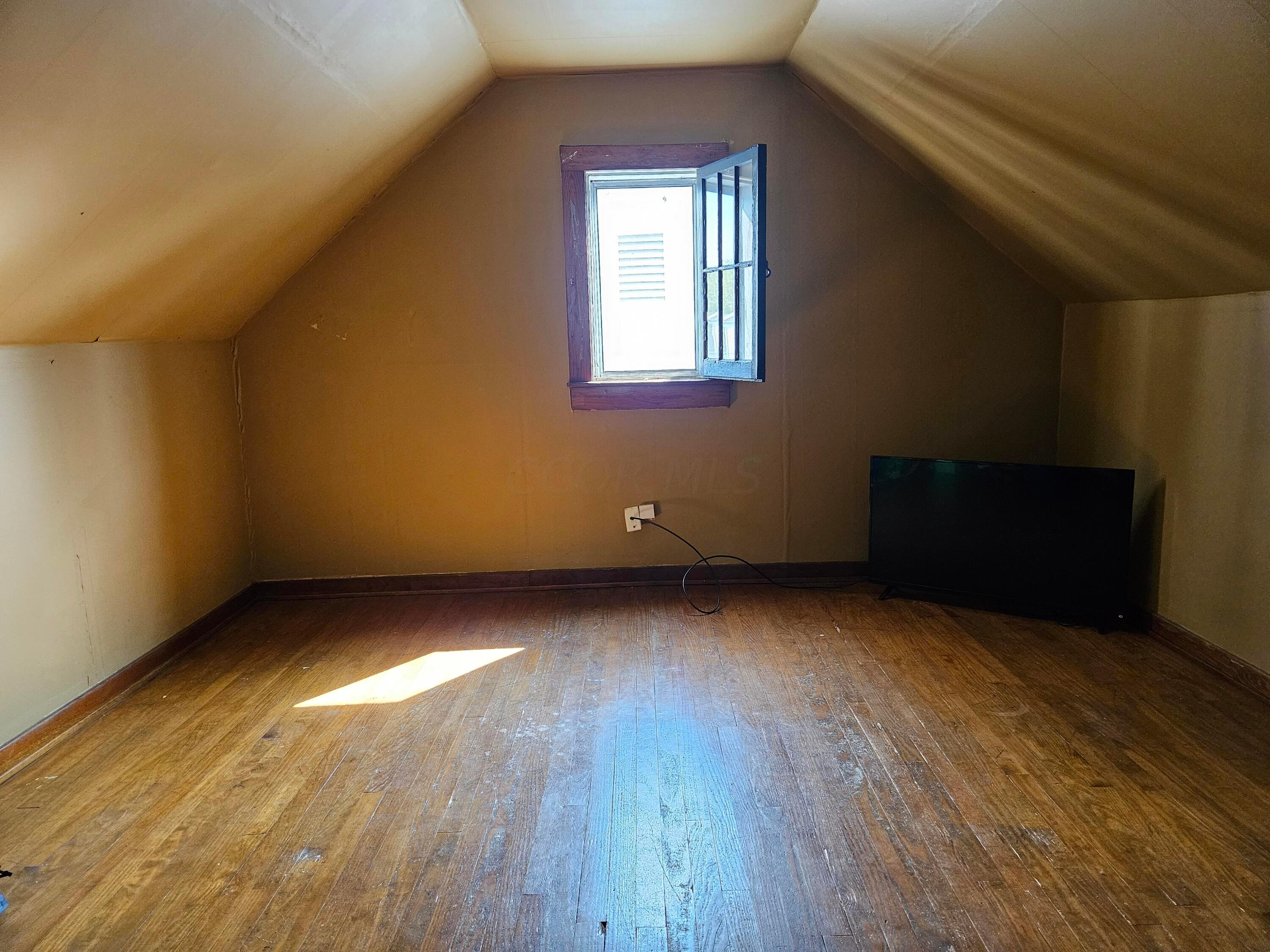 115 Lawnview Avenue Springfield, OH 45505 - Photo 10 of 15 Attic room