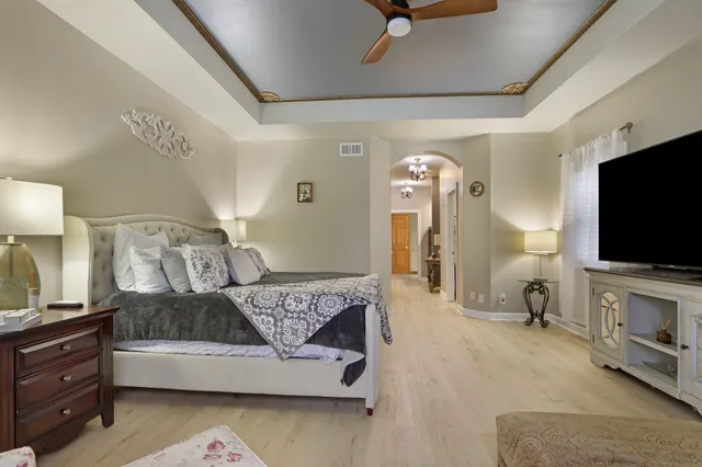 $769,900 | 3223 13th Place, Kenosha, WI 53144