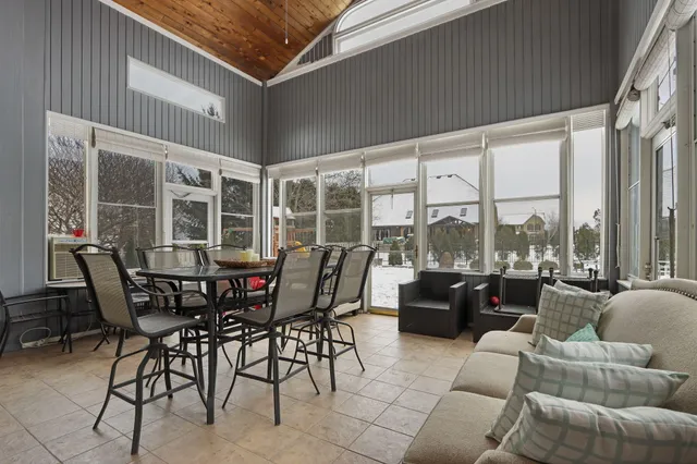 $769,900 | 3223 13th Place, Kenosha, WI 53144