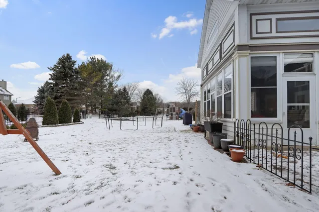 $769,900 | 3223 13th Place, Kenosha, WI 53144