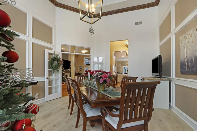 $769,900 | 3223 13th Place, Kenosha, WI 53144