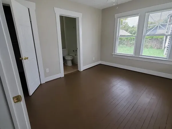$1,095 | 804 Louise Street, Houston, TX 77009