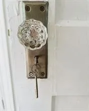 a view of a livingroom with furniture and a ceiling fan
