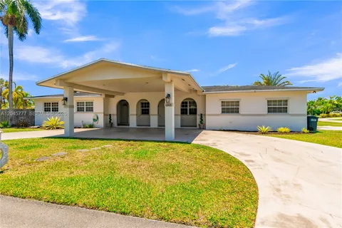 $985,000 | 12805 Southwest 193rd Terrace, Miami, FL 33177