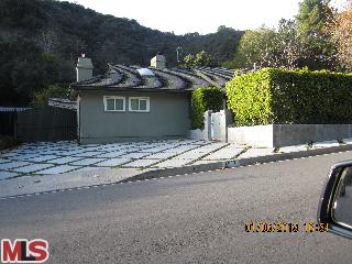 1617 Roscomare Road Los Angeles, CA 90077 - Photo 1 of 1