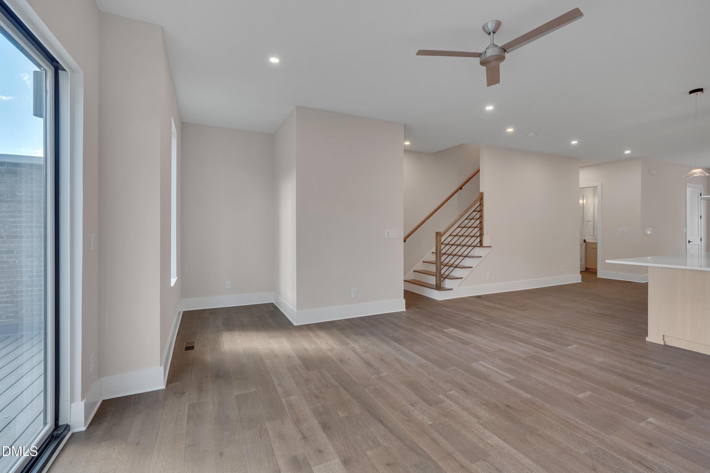 1012 Manor Way Durham, NC 27701 - Photo 23 of 41 028-Terraces April -28