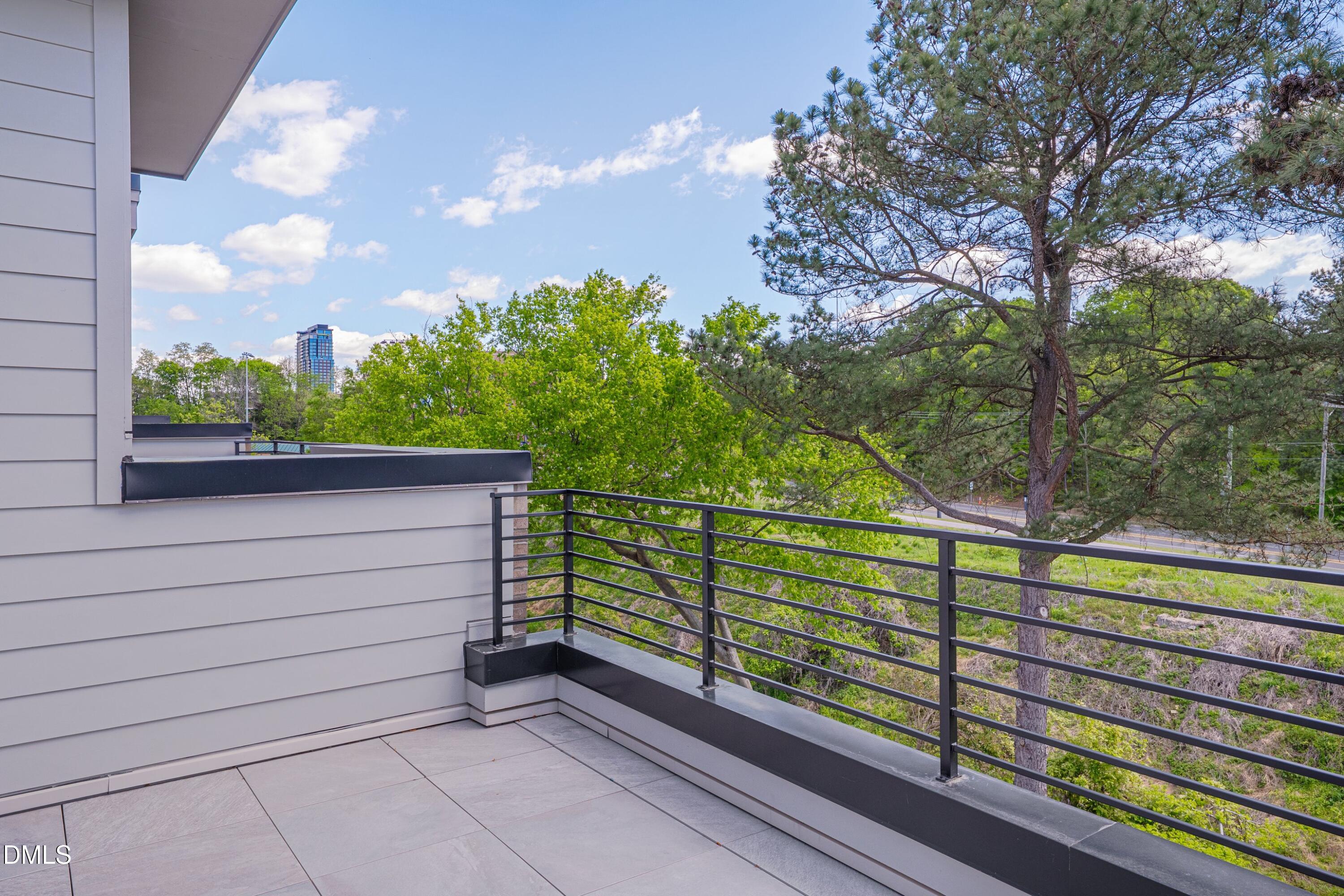 1012 Manor Way Durham, NC 27701 - Photo 36 of 41 054-Terraces April -54