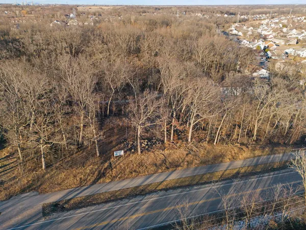 $69,000 | 9015 McEvilly Road, Minooka, IL 60447