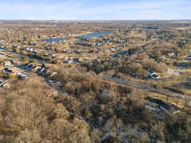 $69,000 | 9015 McEvilly Road, Minooka, IL 60447