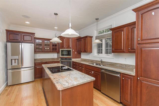 755 Honeysuckle Road Salem, VA 24153 - Photo 2 of 61 755HoneysuckleRd_50402_8