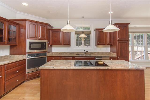 755 Honeysuckle Road Salem, VA 24153 - Photo 3 of 61 755HoneysuckleRd_50402_6