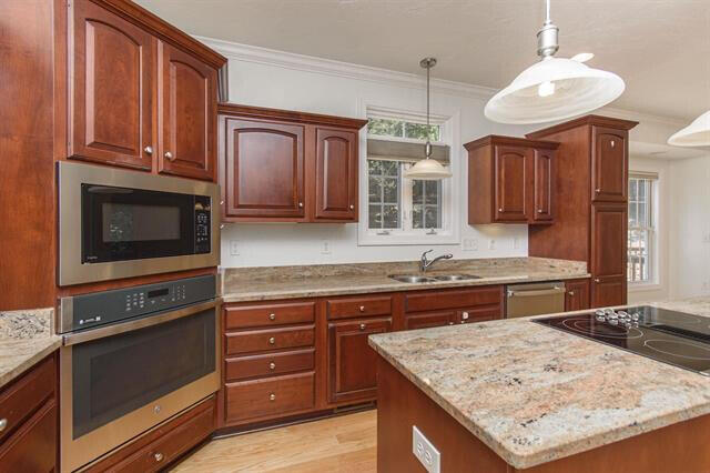755 Honeysuckle Road Salem, VA 24153 - Photo 4 of 61 755HoneysuckleRd_50402_9