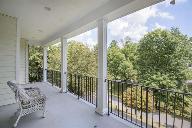 755 Honeysuckle Road Salem, VA 24153 - Photo 49 of 61 755HoneysuckleRd_50402_41