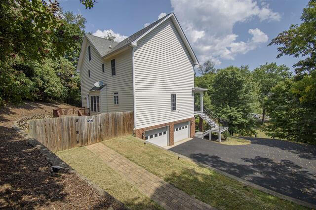 755 Honeysuckle Road Salem, VA 24153 - Photo 55 of 61 755HoneysuckleRd_50402_62
