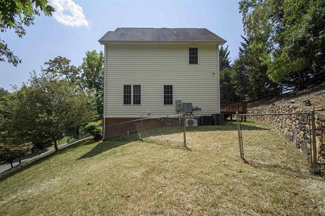 755 Honeysuckle Road Salem, VA 24153 - Photo 58 of 61 755HoneysuckleRd_50402_61
