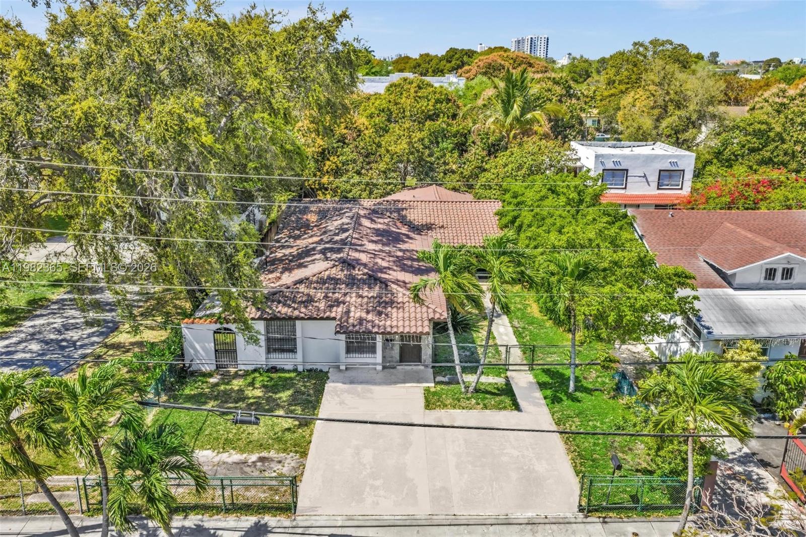 1010 Southwest 14th Avenue Miami, FL 33135 - Photo 2 of 6