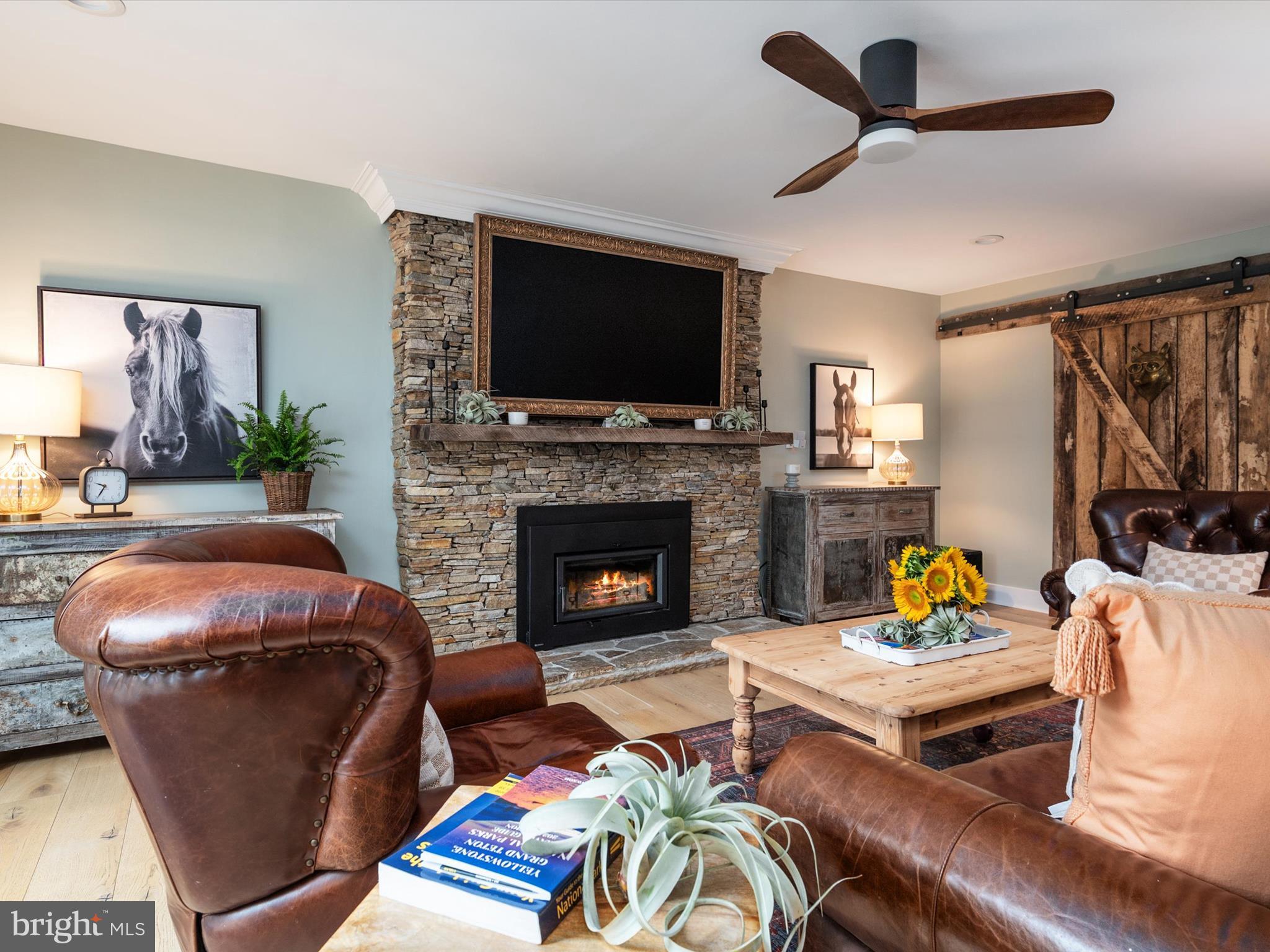 1166 Bacon Ridge Road Crownsville, MD 21032 - Photo 23 of 129 Living Room