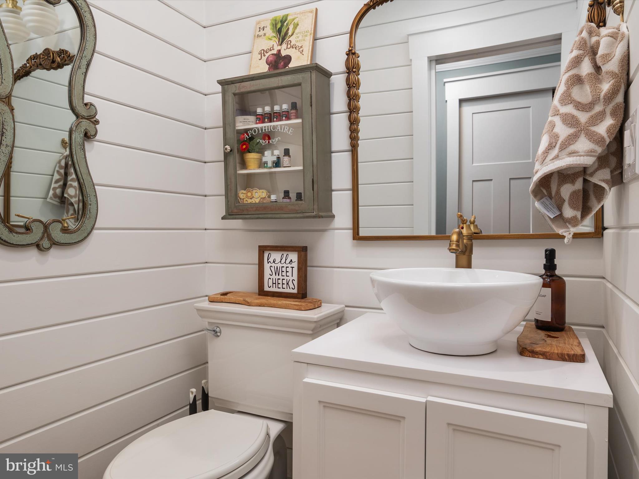 1166 Bacon Ridge Road Crownsville, MD 21032 - Photo 26 of 129 Powder Room