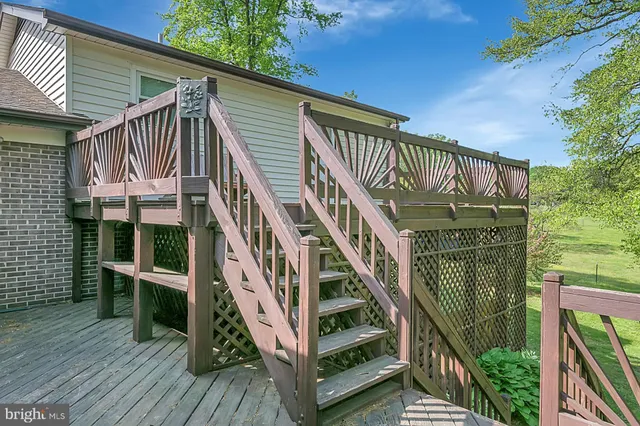 $269,900 | 5647 North Seminole Trail, Brightwood, VA 22715