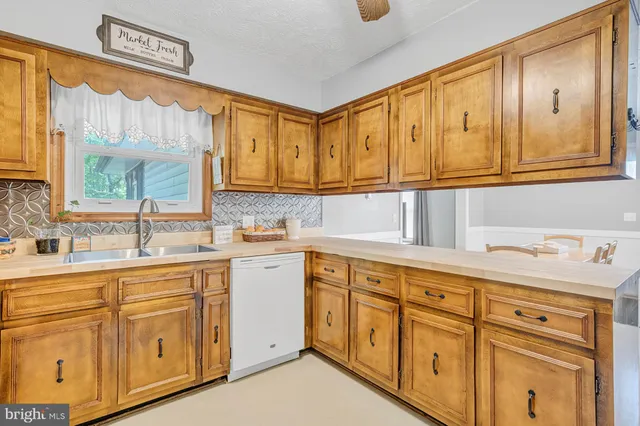 $269,900 | 5647 North Seminole Trail, Brightwood, VA 22715