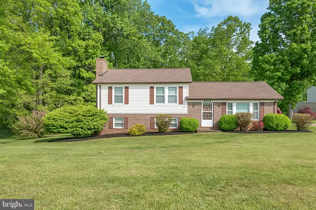 $269,900 | 5647 North Seminole Trail, Brightwood, VA 22715