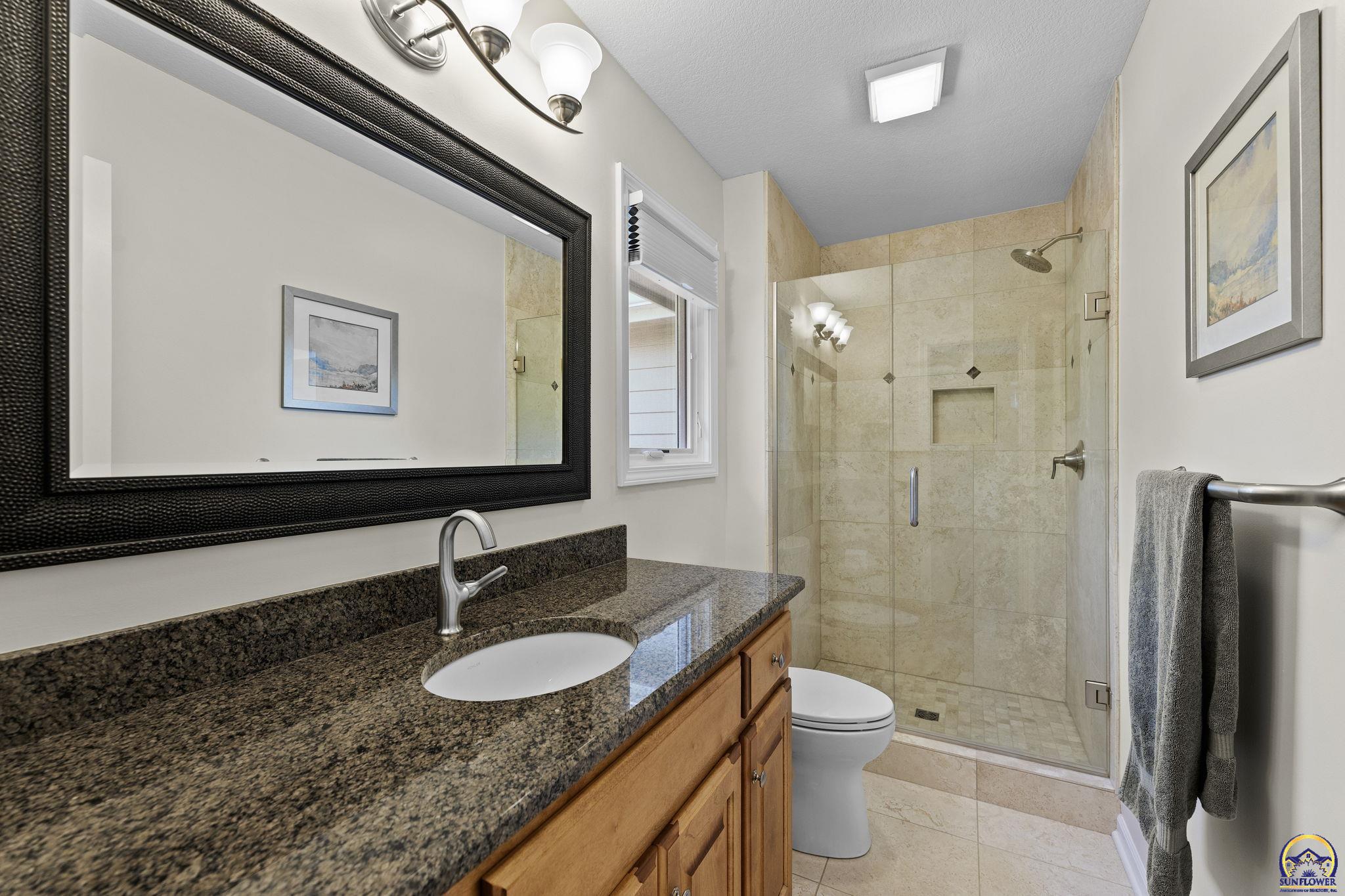 3916 Southwest Clarion Place Topeka, KS 66610 - Photo 46 of 96