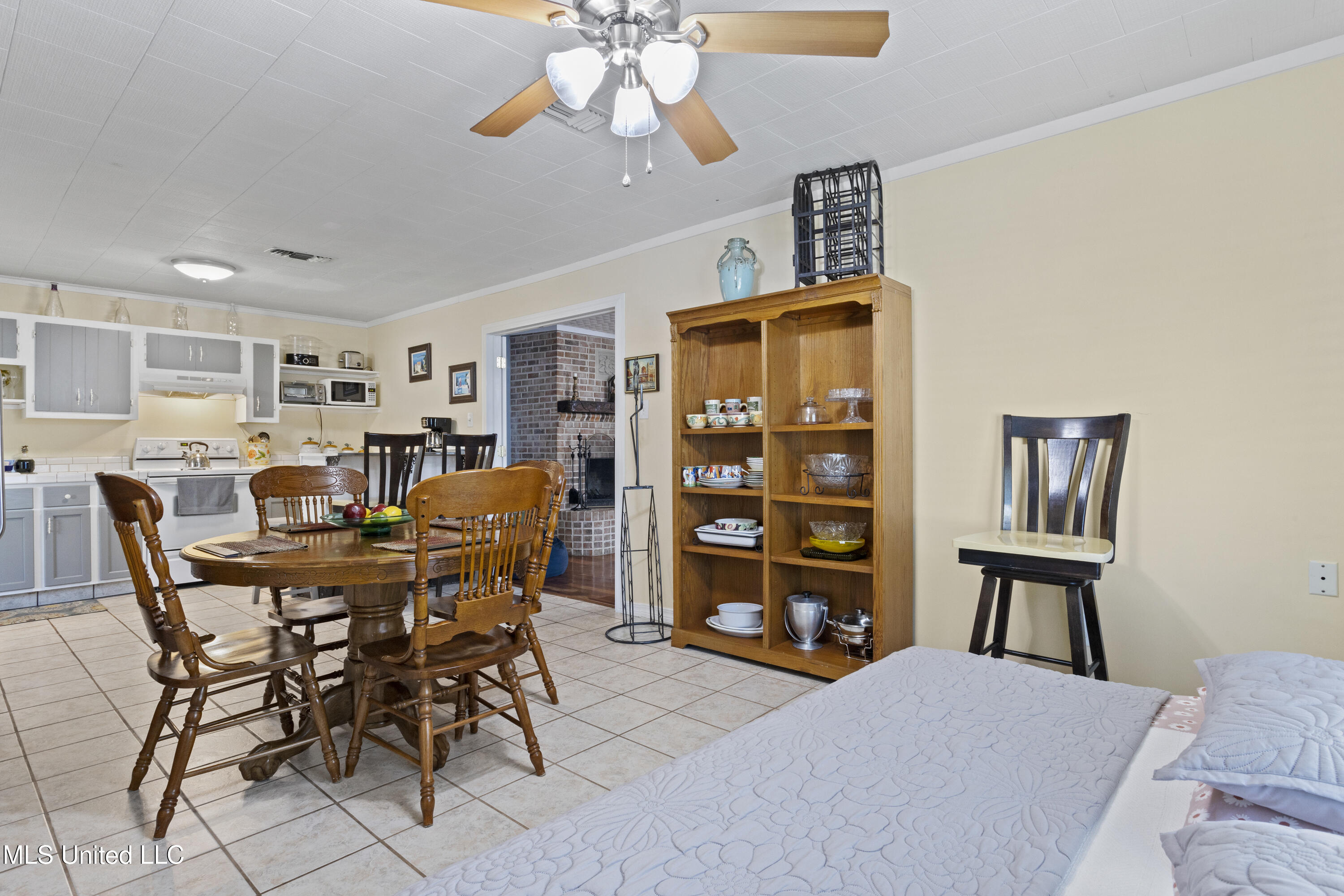 240 Sycamore Street Bay St. Louis, MS 39520 - Photo 12 of 40 012