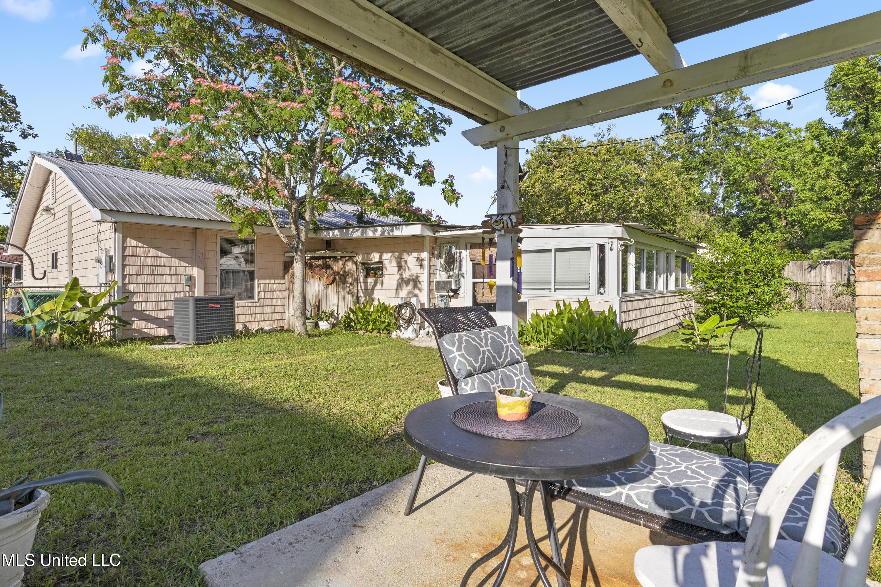 240 Sycamore Street Bay St. Louis, MS 39520 - Photo 33 of 40 033