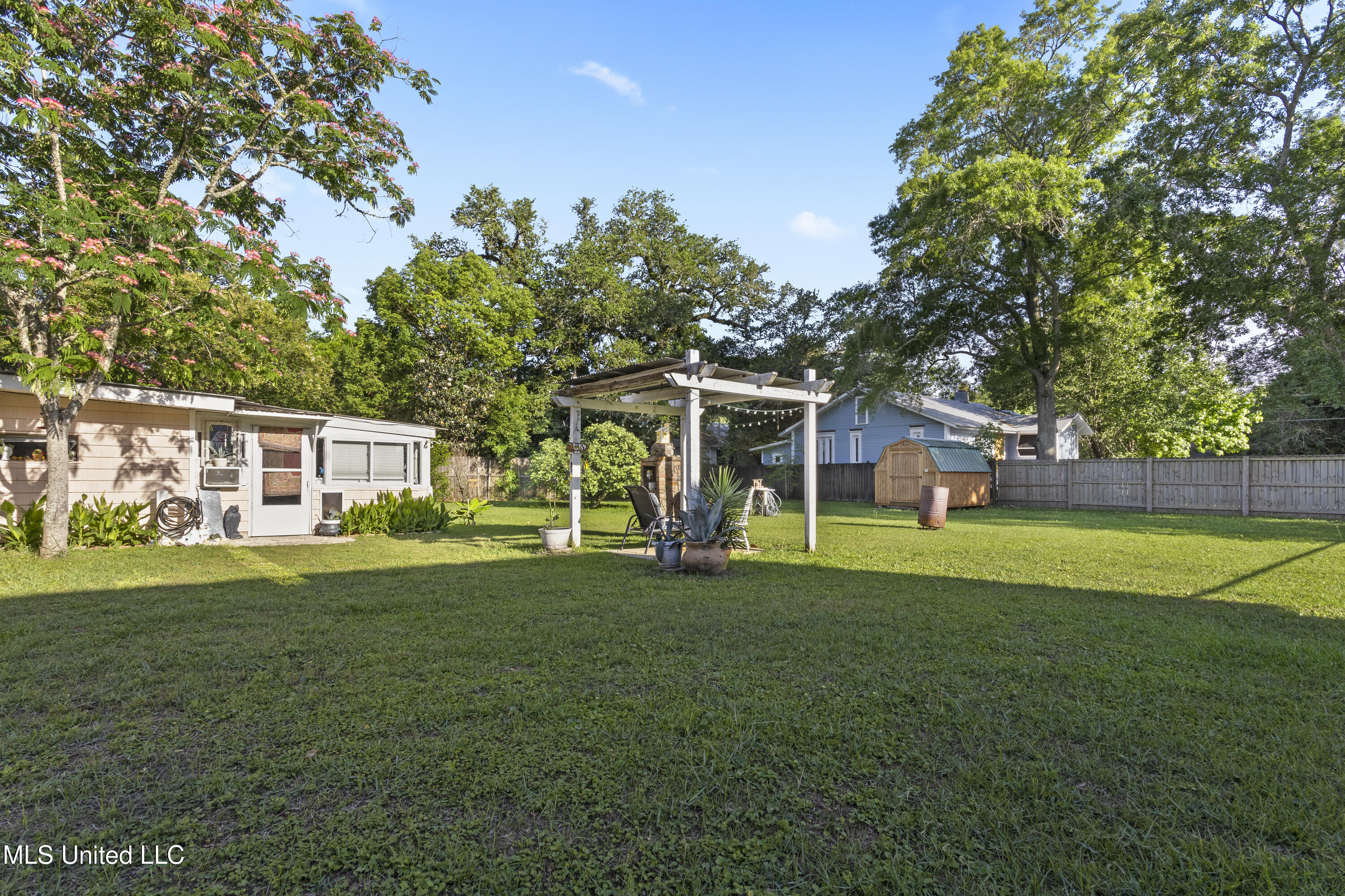 240 Sycamore Street Bay St. Louis, MS 39520 - Photo 34 of 40 034