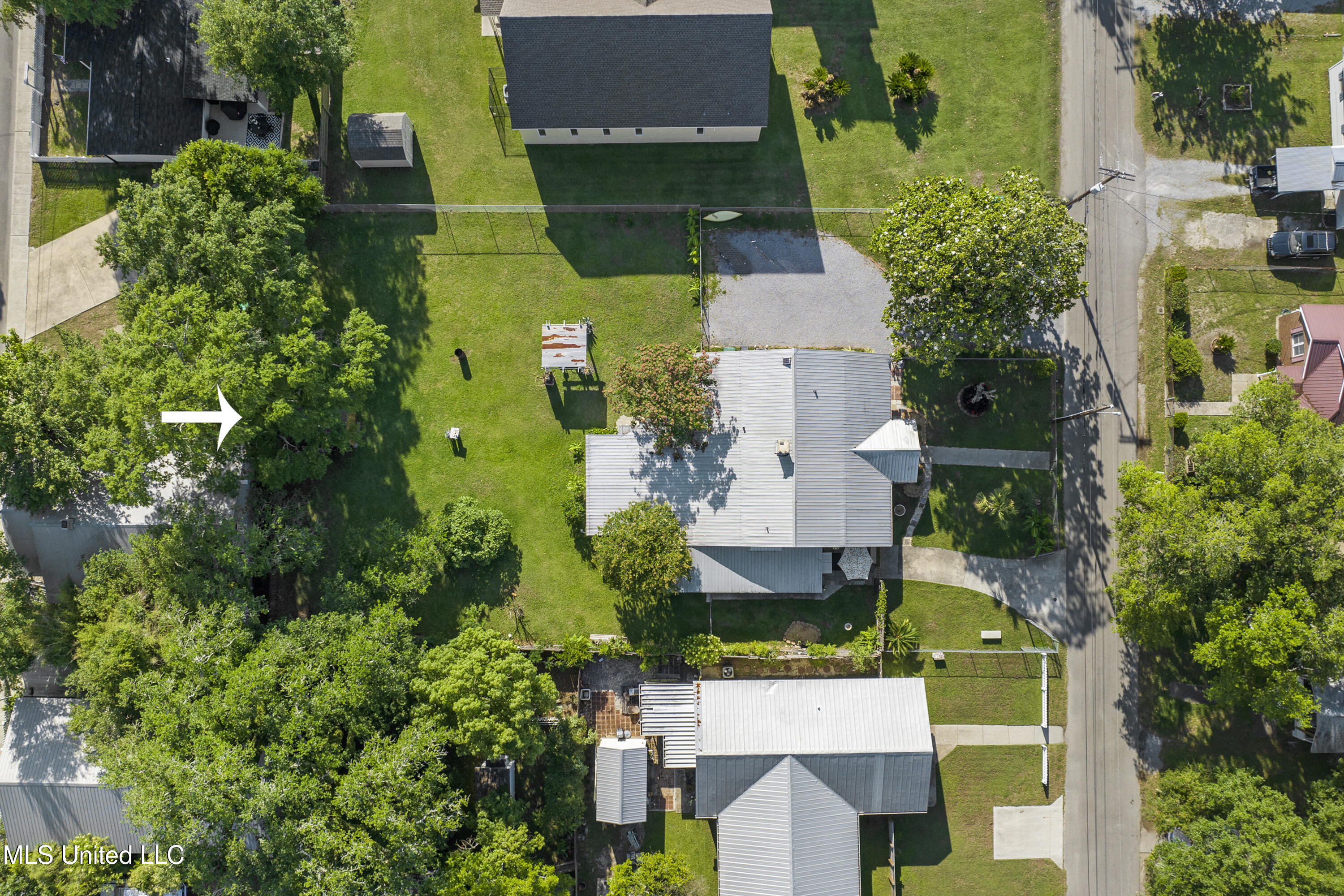 240 Sycamore Street Bay St. Louis, MS 39520 - Photo 35 of 40 035