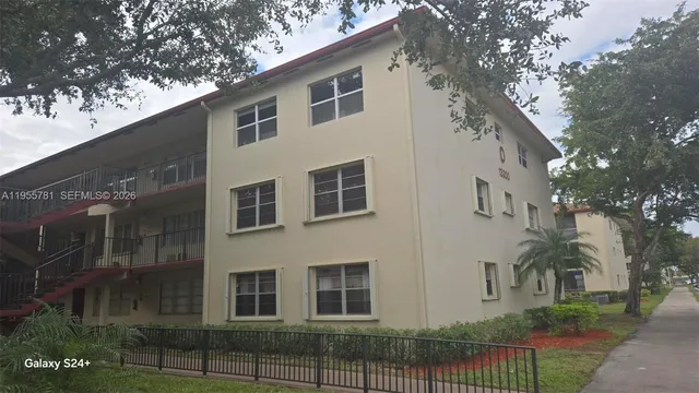 $184,990 | New Hampton at Century Village, Pembroke Pines, FL 33027