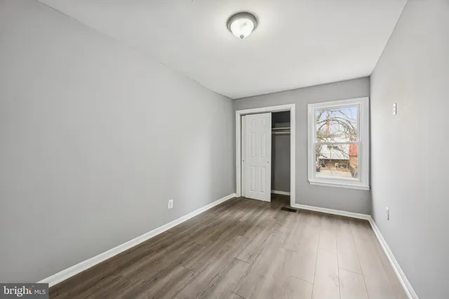 an empty room with window