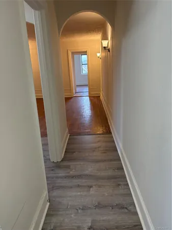 $1,800 | 30 Locust Hill Avenue, Unit 3K, Yonkers, NY 10701